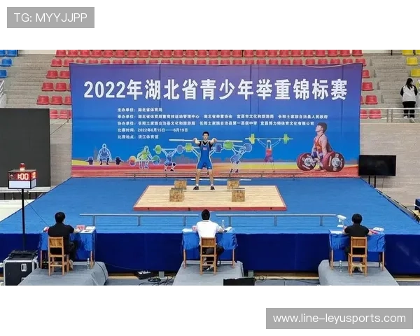 举重协会开展青少年力量训练的科学普及活动，中国青少年举重记录